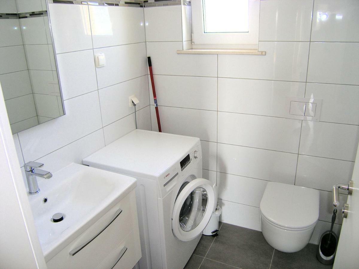 Apartmani Krajinovic Krk Town Esterno foto