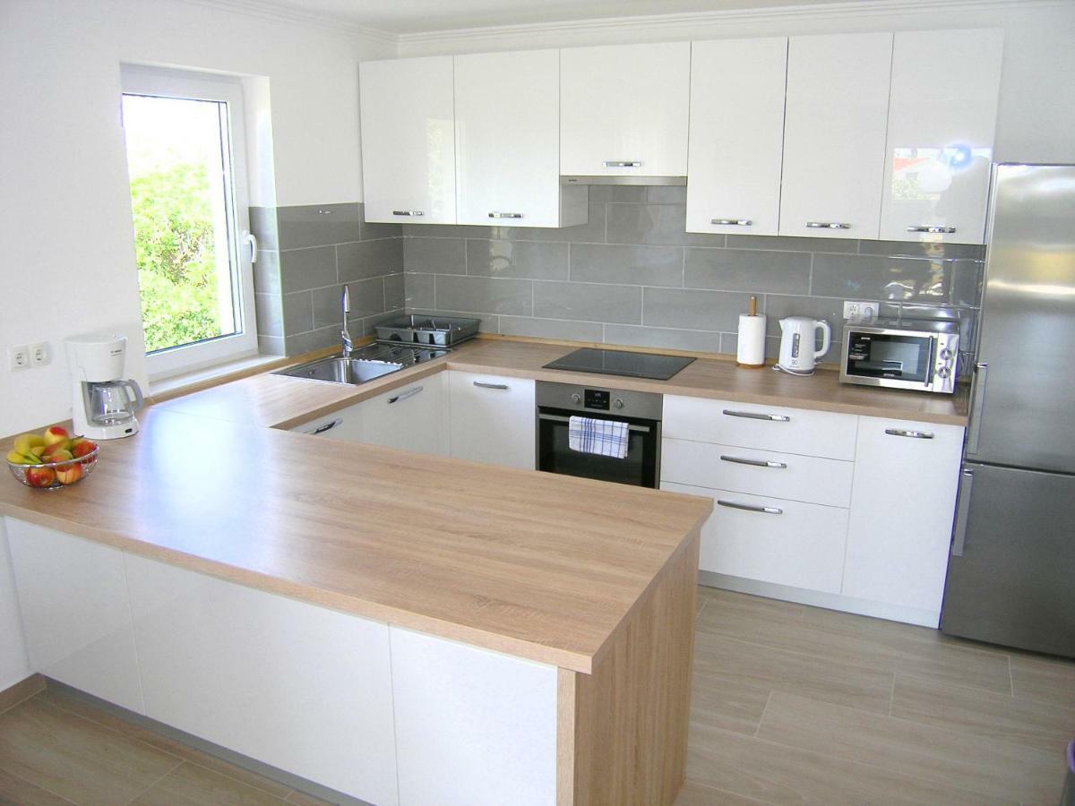 Apartmani Krajinovic Krk Town Esterno foto
