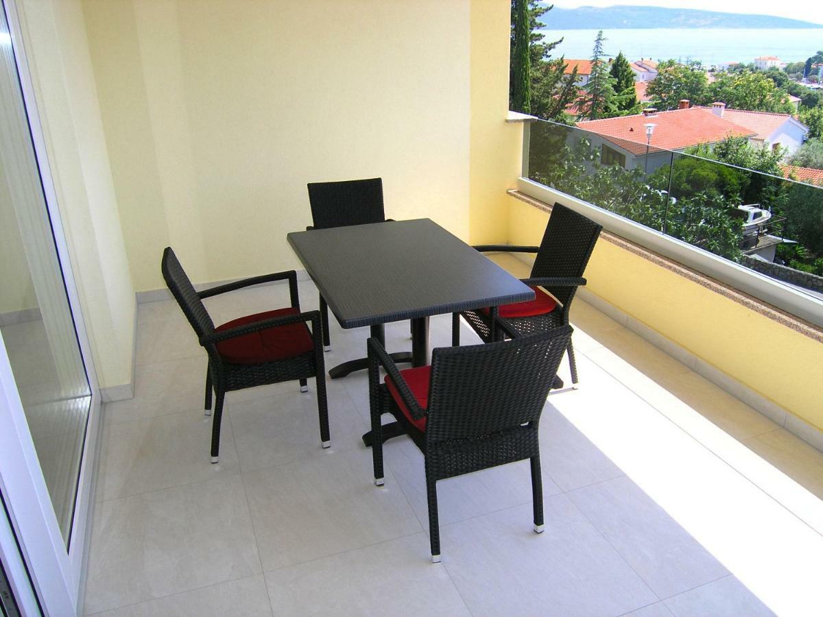 Apartmani Krajinovic Krk Town Esterno foto