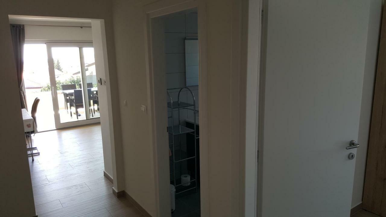 Apartmani Krajinovic Krk Town Esterno foto