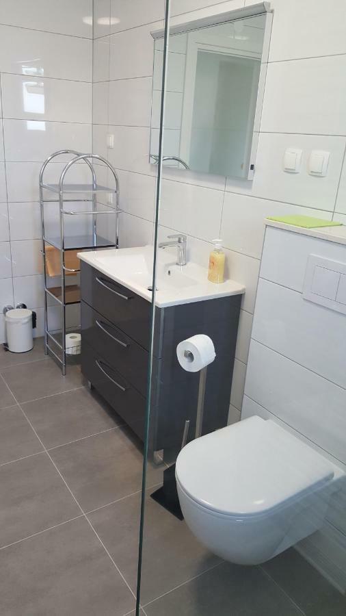 Apartmani Krajinovic Krk Town Esterno foto
